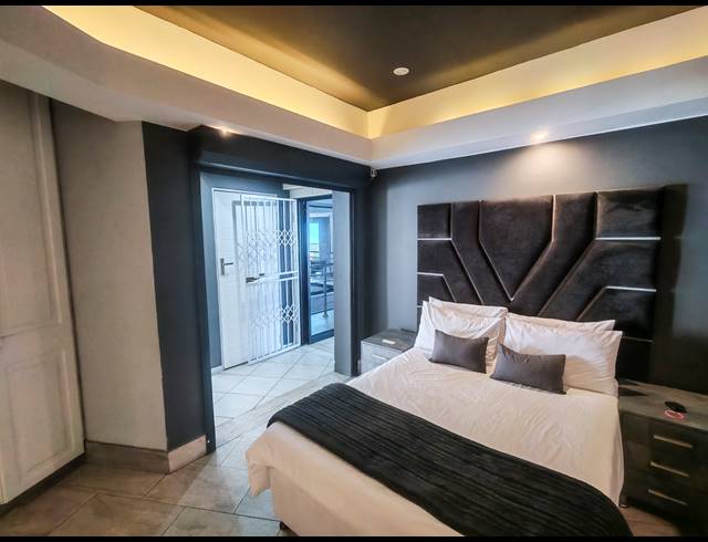 6 BEDROOM HOUSE FOR SALE IN BLUFF